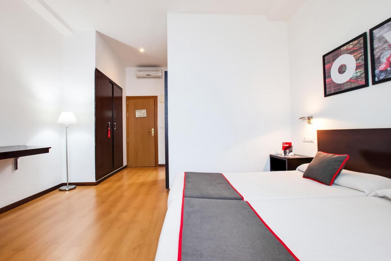 Oyo Hotel Parque Empresarial Avilés Eksteriør billede