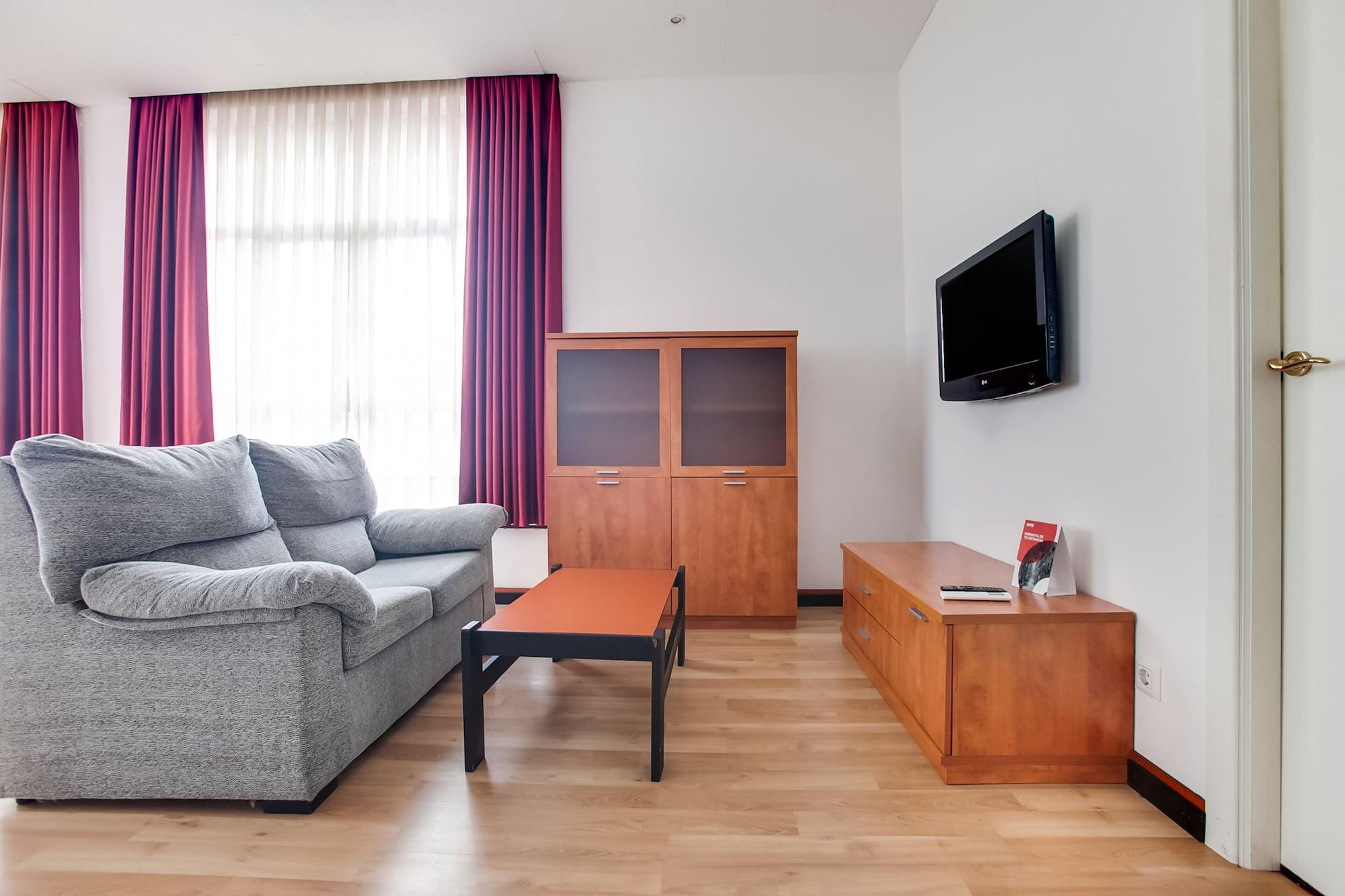 Oyo Hotel Parque Empresarial Avilés Eksteriør billede