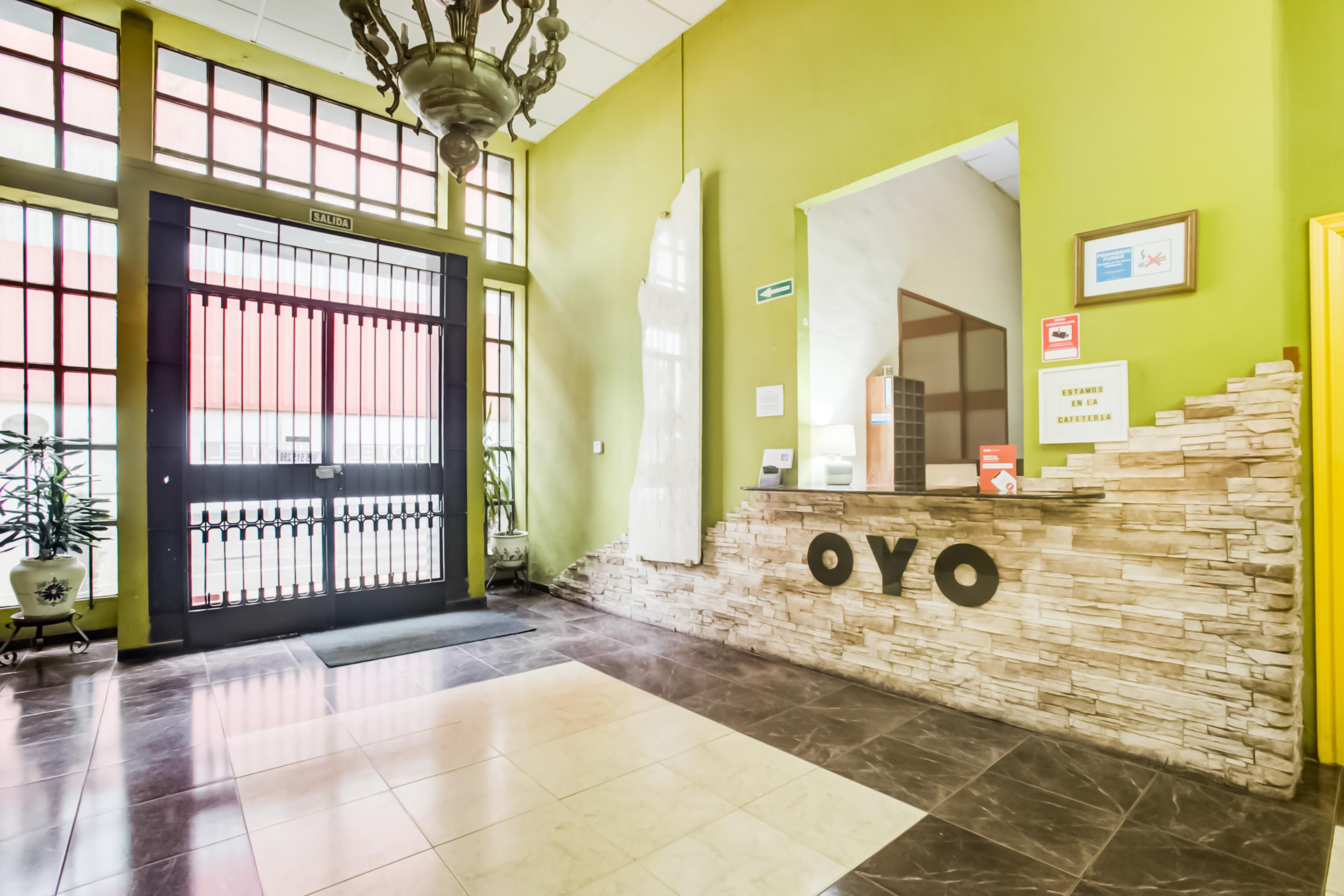 Oyo Hotel Parque Empresarial Avilés Eksteriør billede