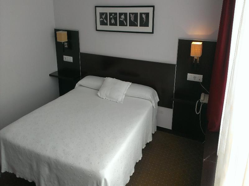 Oyo Hotel Parque Empresarial Avilés Eksteriør billede